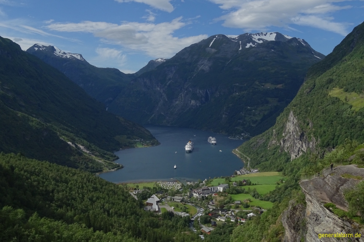 Hellesylt · HEL02 · Wanderung über das FloGebirge Generalalarm