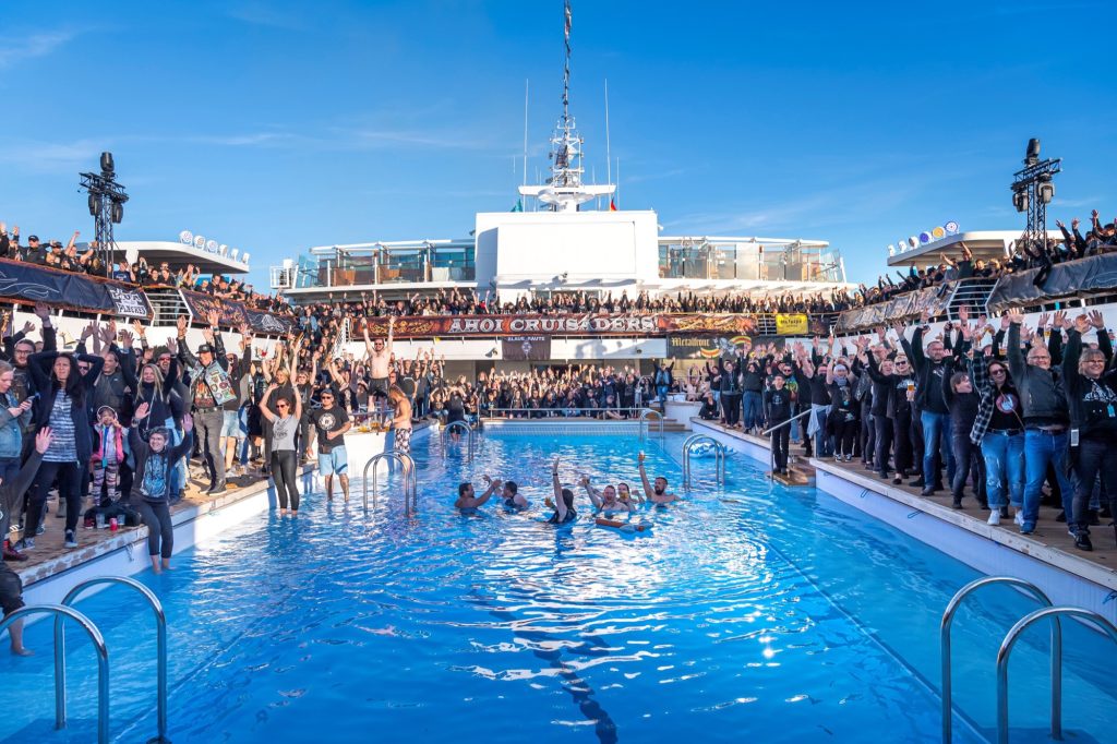 Full Metal Cruise