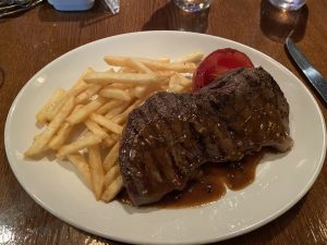 New York Steak im O'Sheehan's Bar and Grill