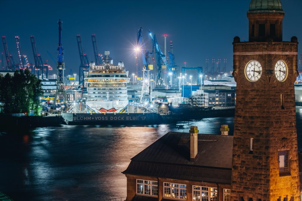 AIDAsol in Hamburg