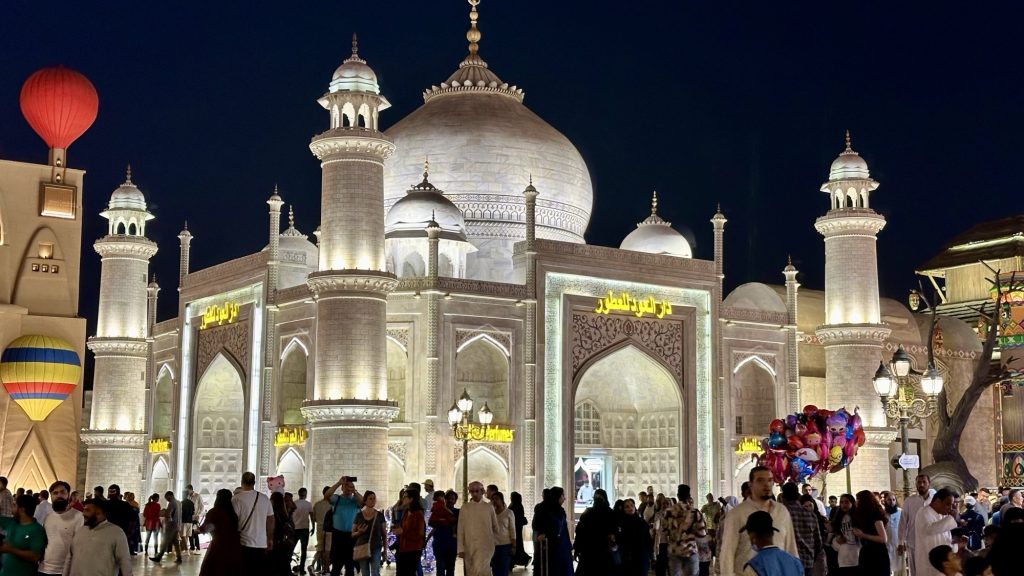 "Taj Mahal" im Global Village