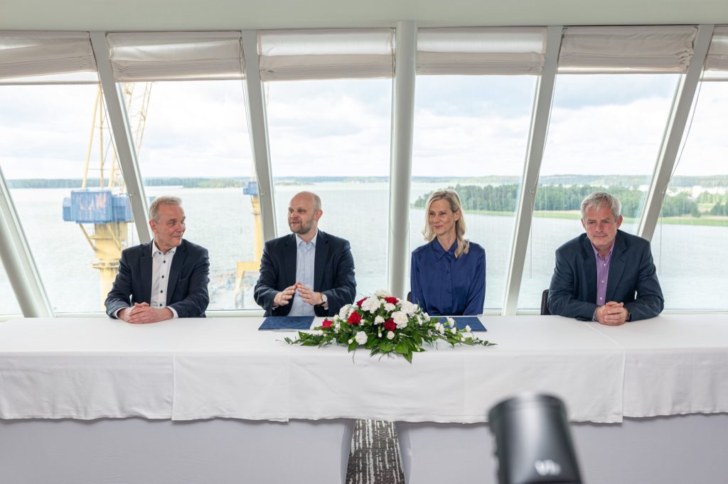 Übernahme der Mein Schiff 7