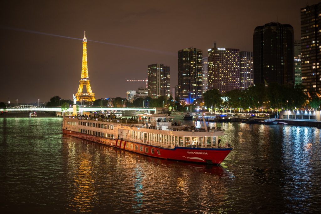 Seine Comtesse in Paris